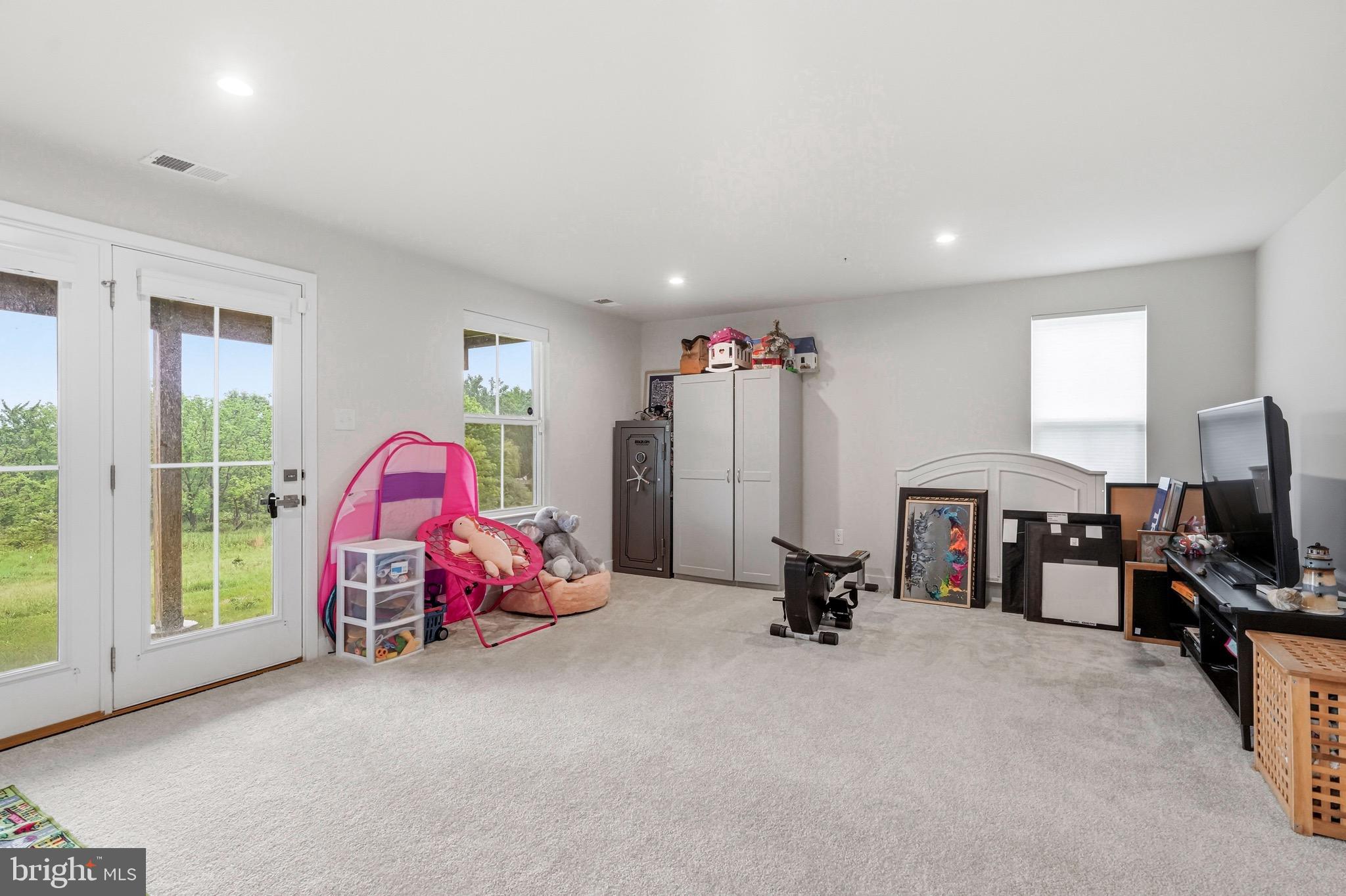 153 GLORY MAPLE LANE