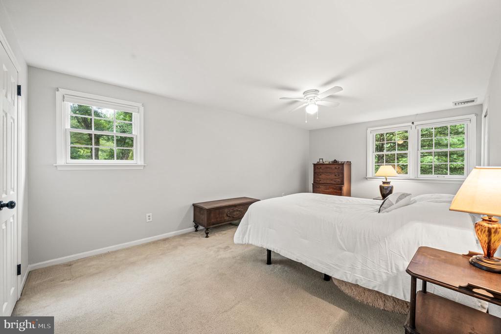 905 WARRIOR ROAD