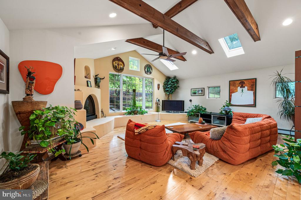 905 WARRIOR ROAD