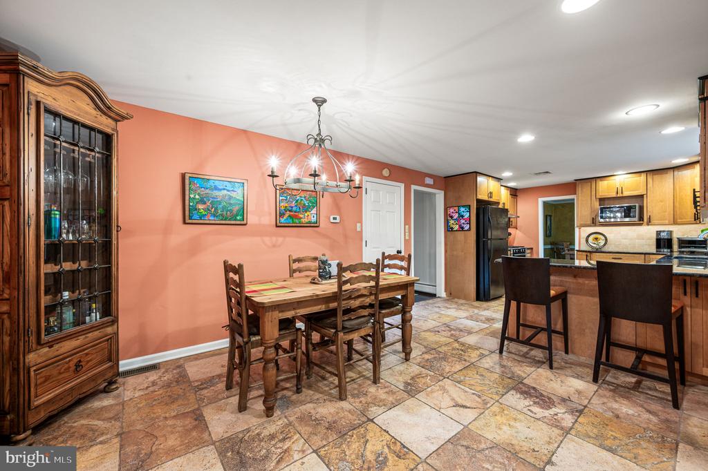 905 WARRIOR ROAD