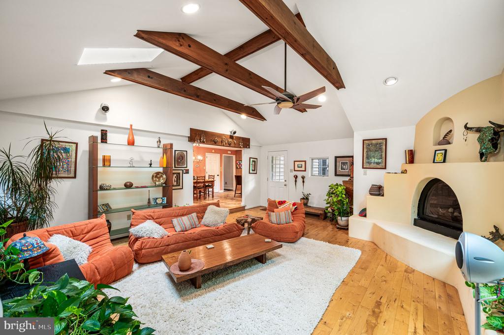 905 WARRIOR ROAD