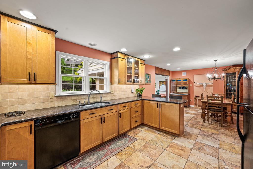905 WARRIOR ROAD