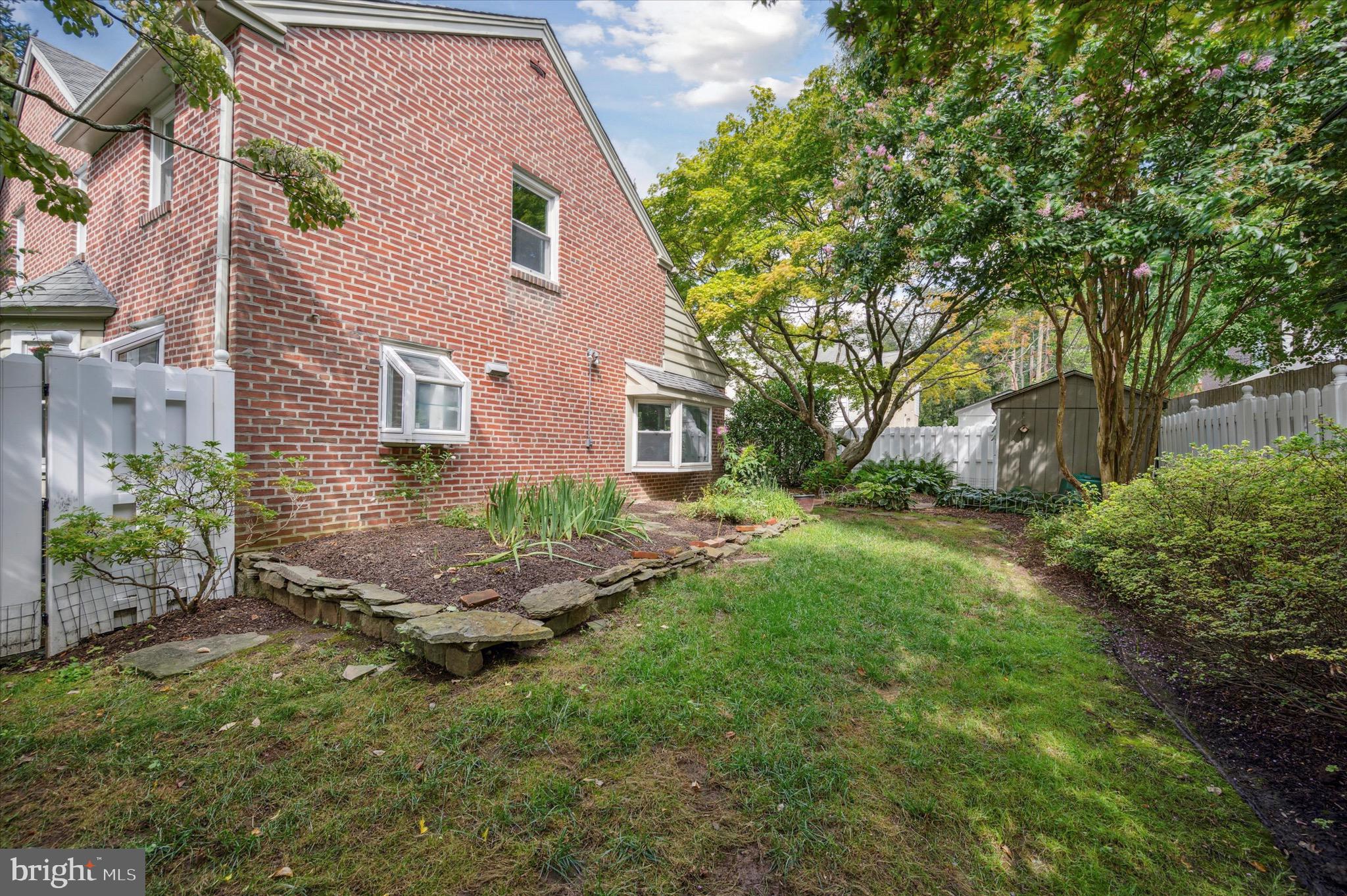 5 Black Friar Rd