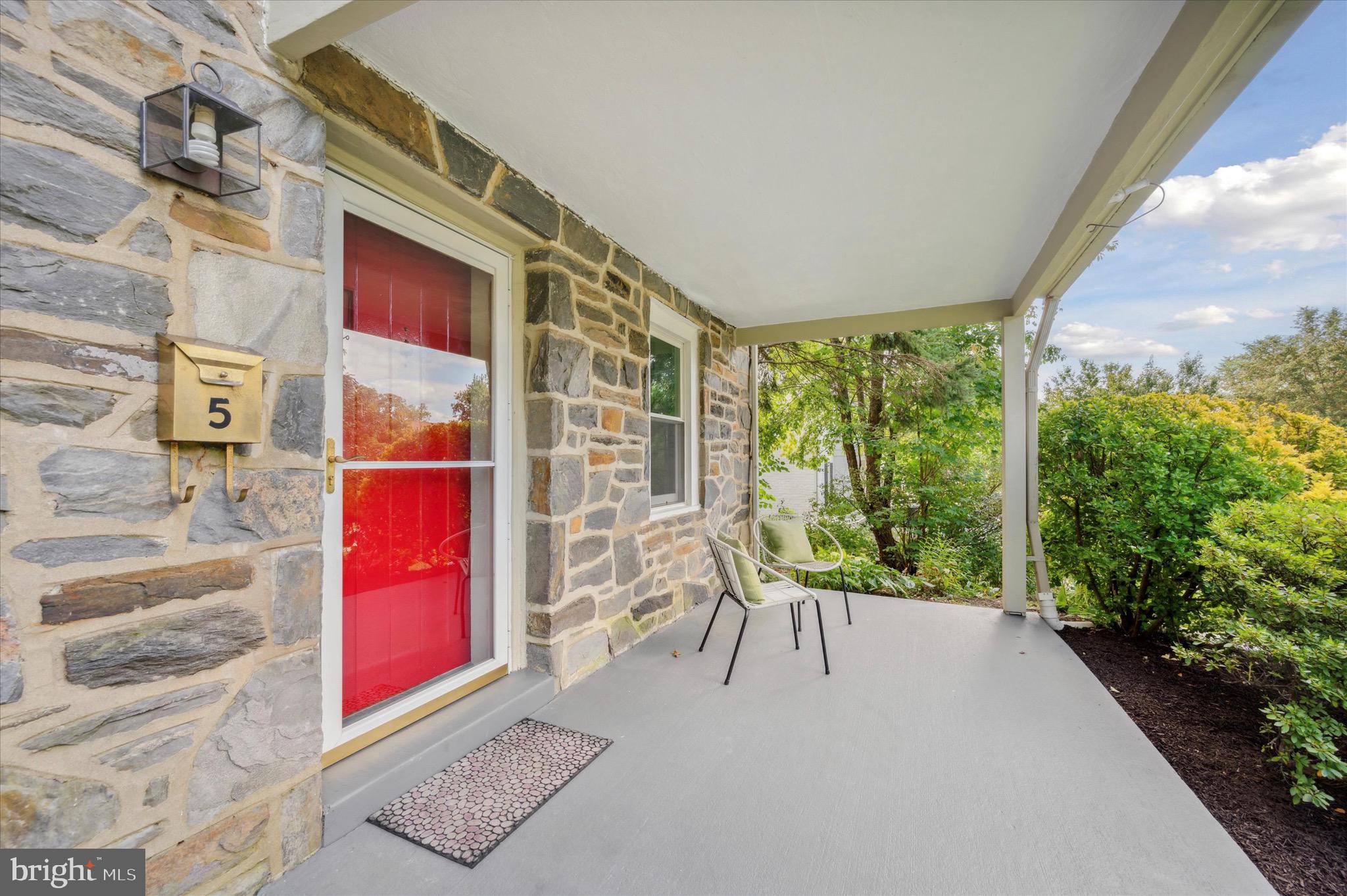 5 Black Friar Rd