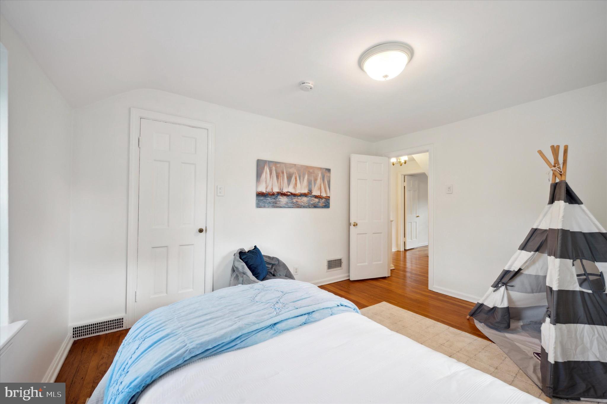 5 Black Friar Rd
