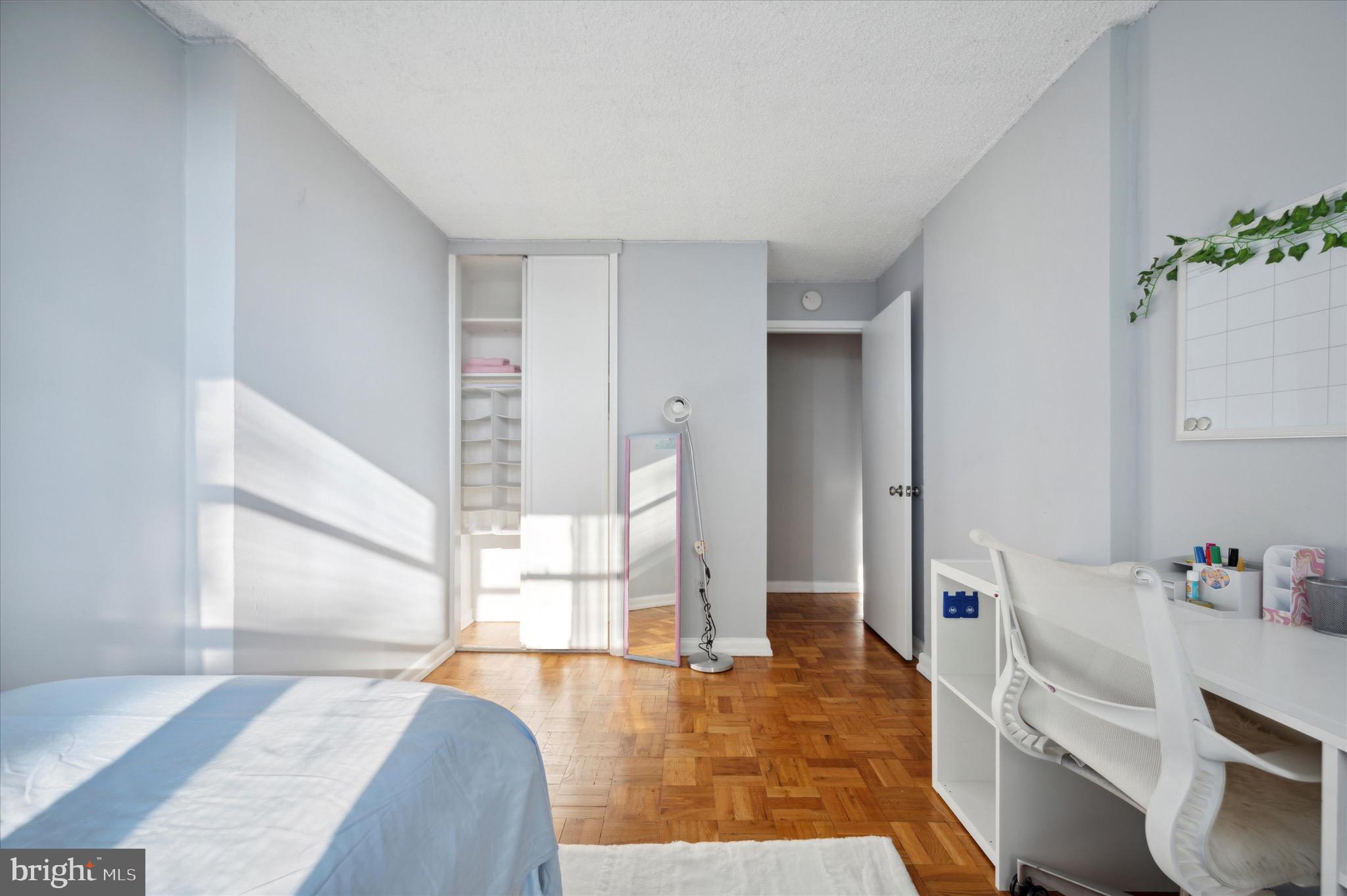 1030 E Lancaster Ave #606