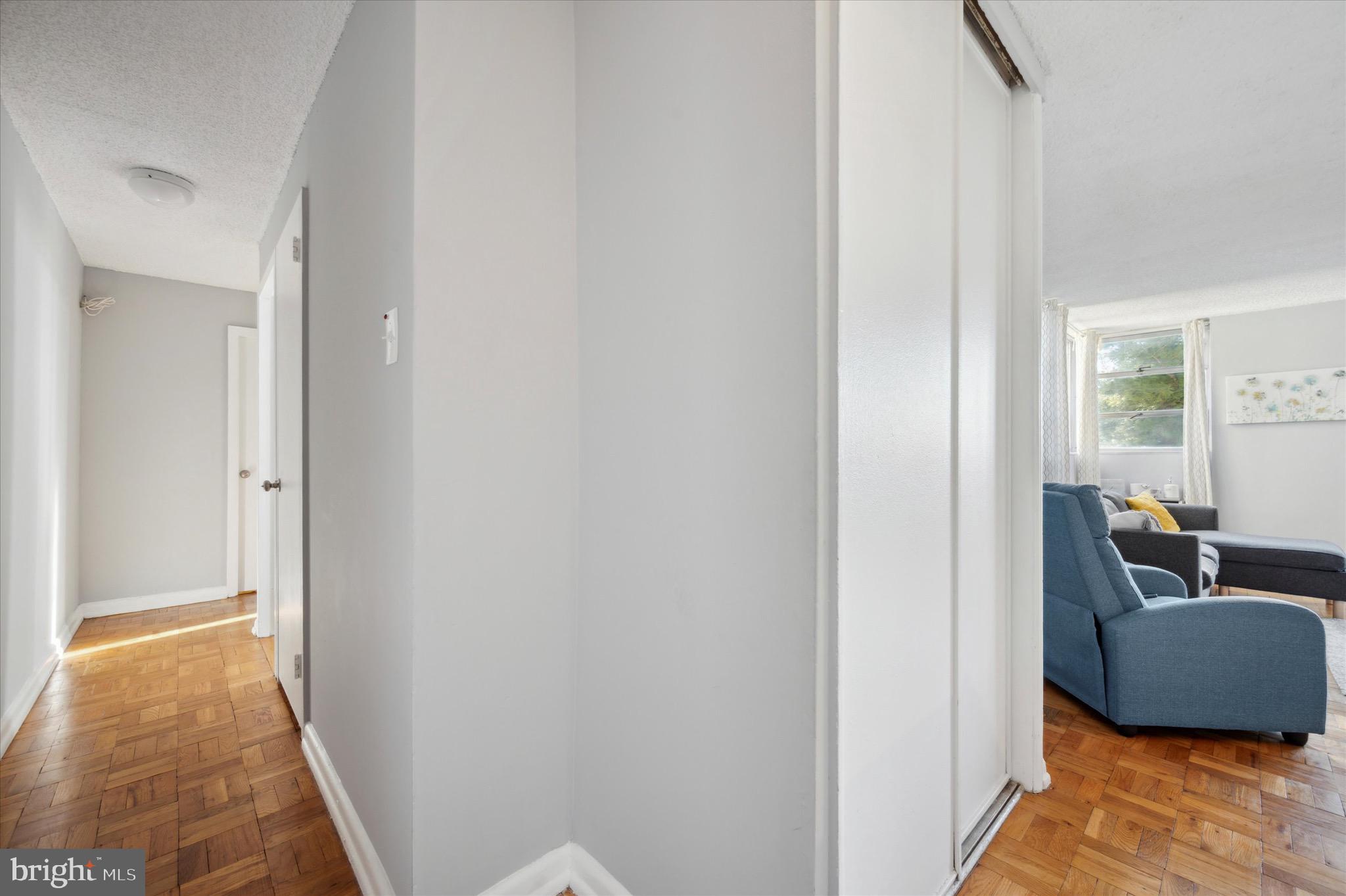 1030 E Lancaster Ave #606