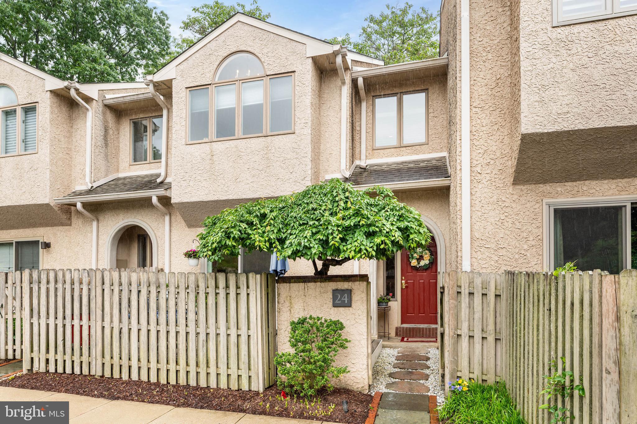 24 Greythorne Woods Cir