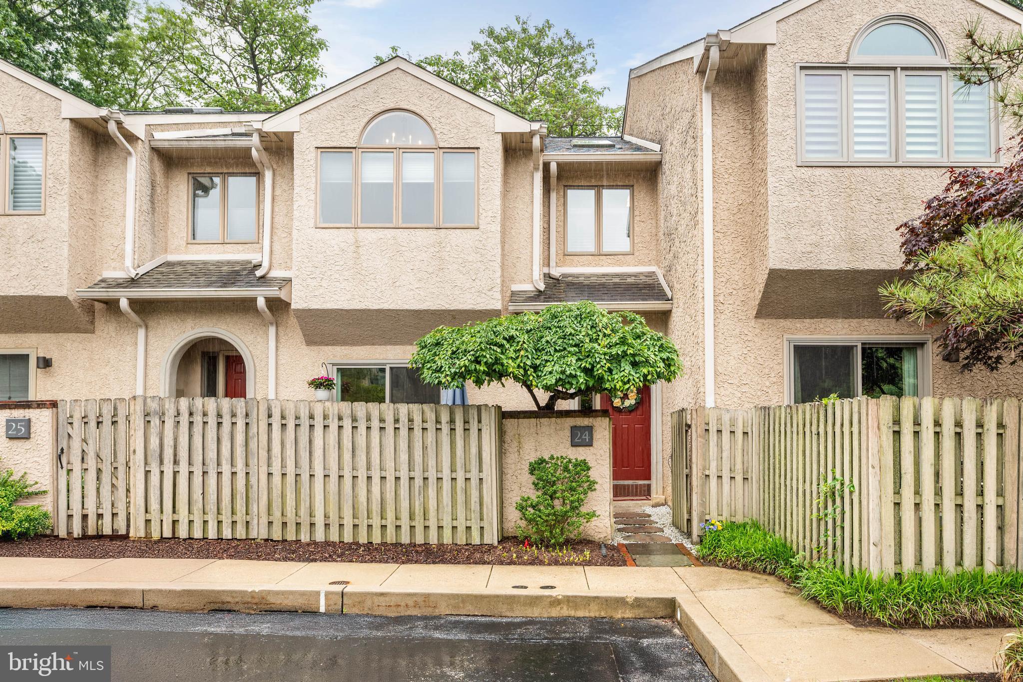 24 Greythorne Woods Cir