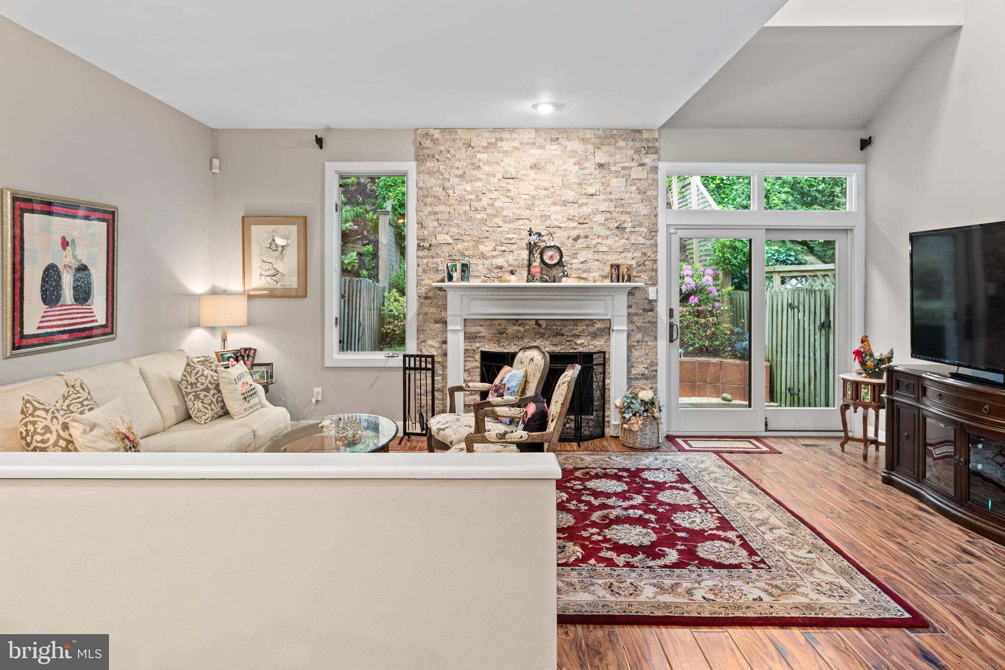 24 Greythorne Woods Cir