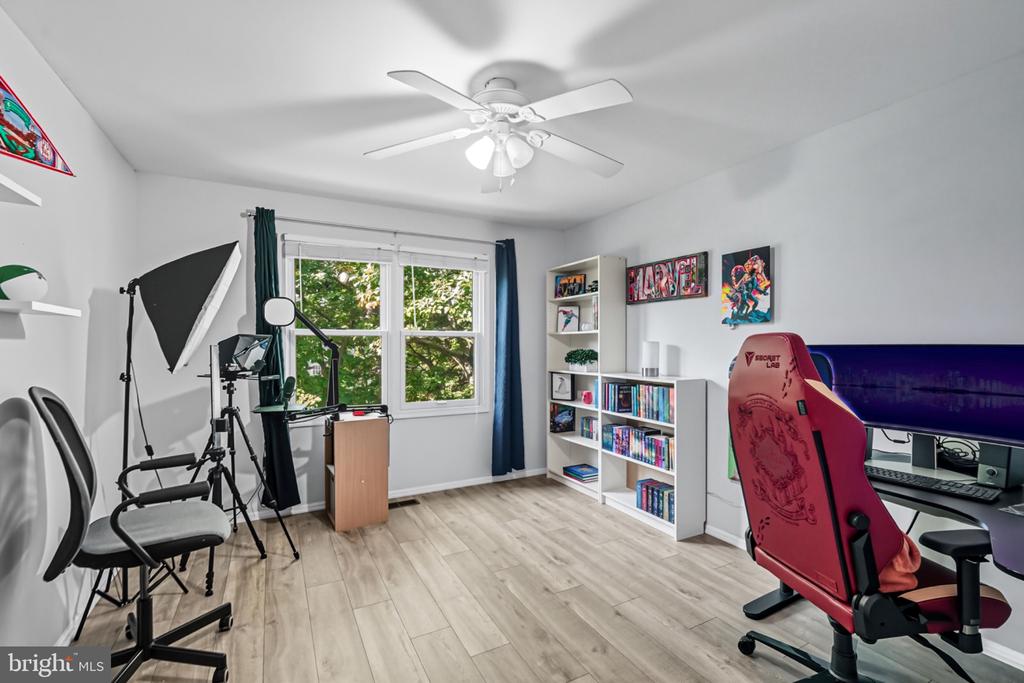 2433 AVON ROAD