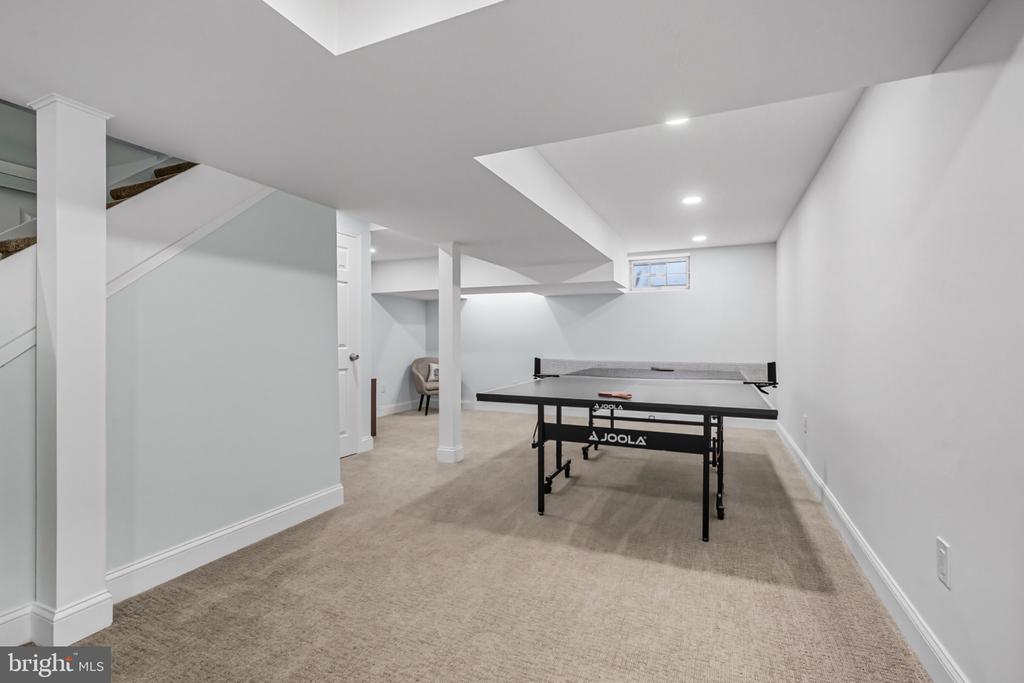 2433 AVON ROAD