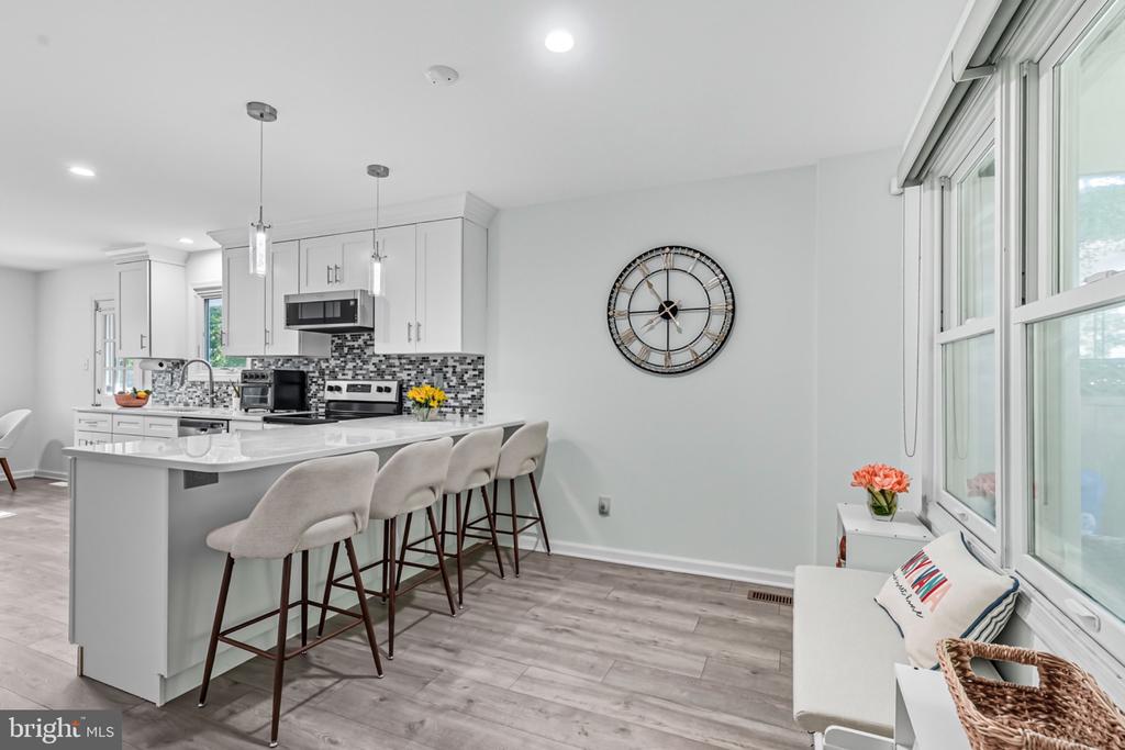 2433 AVON ROAD