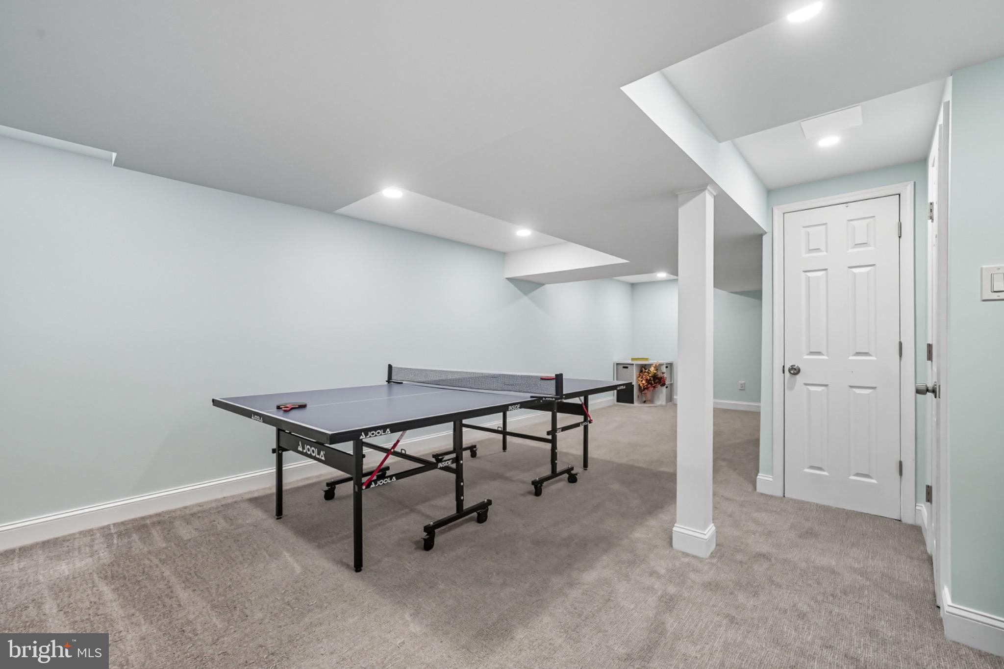 2433 AVON ROAD