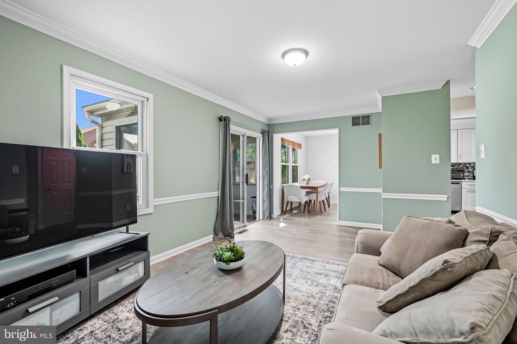 2433 AVON ROAD
