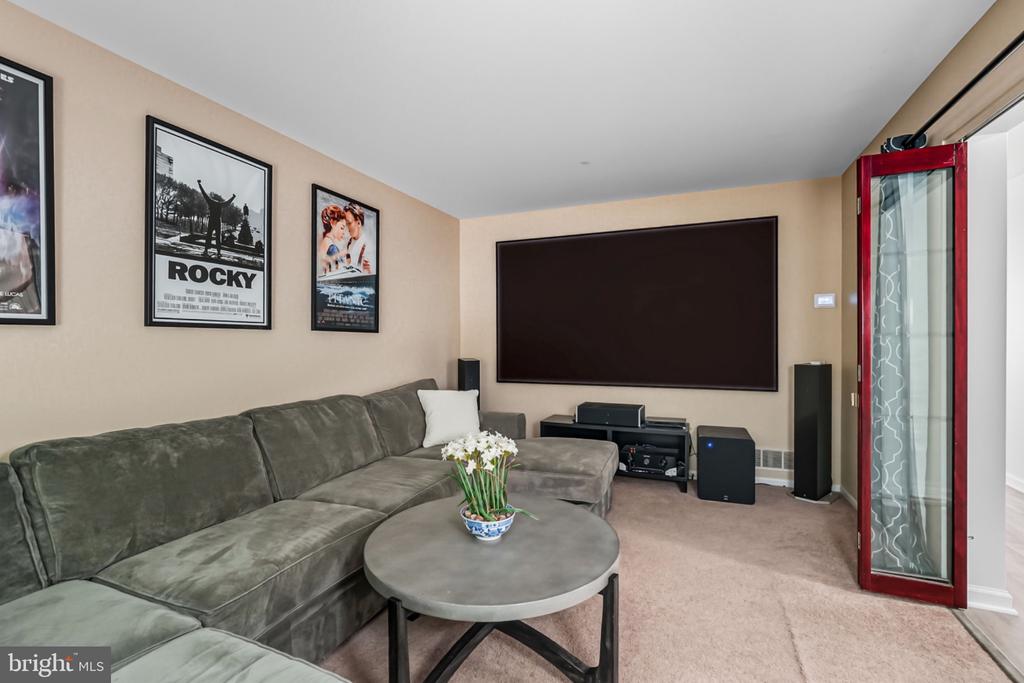 2433 AVON ROAD