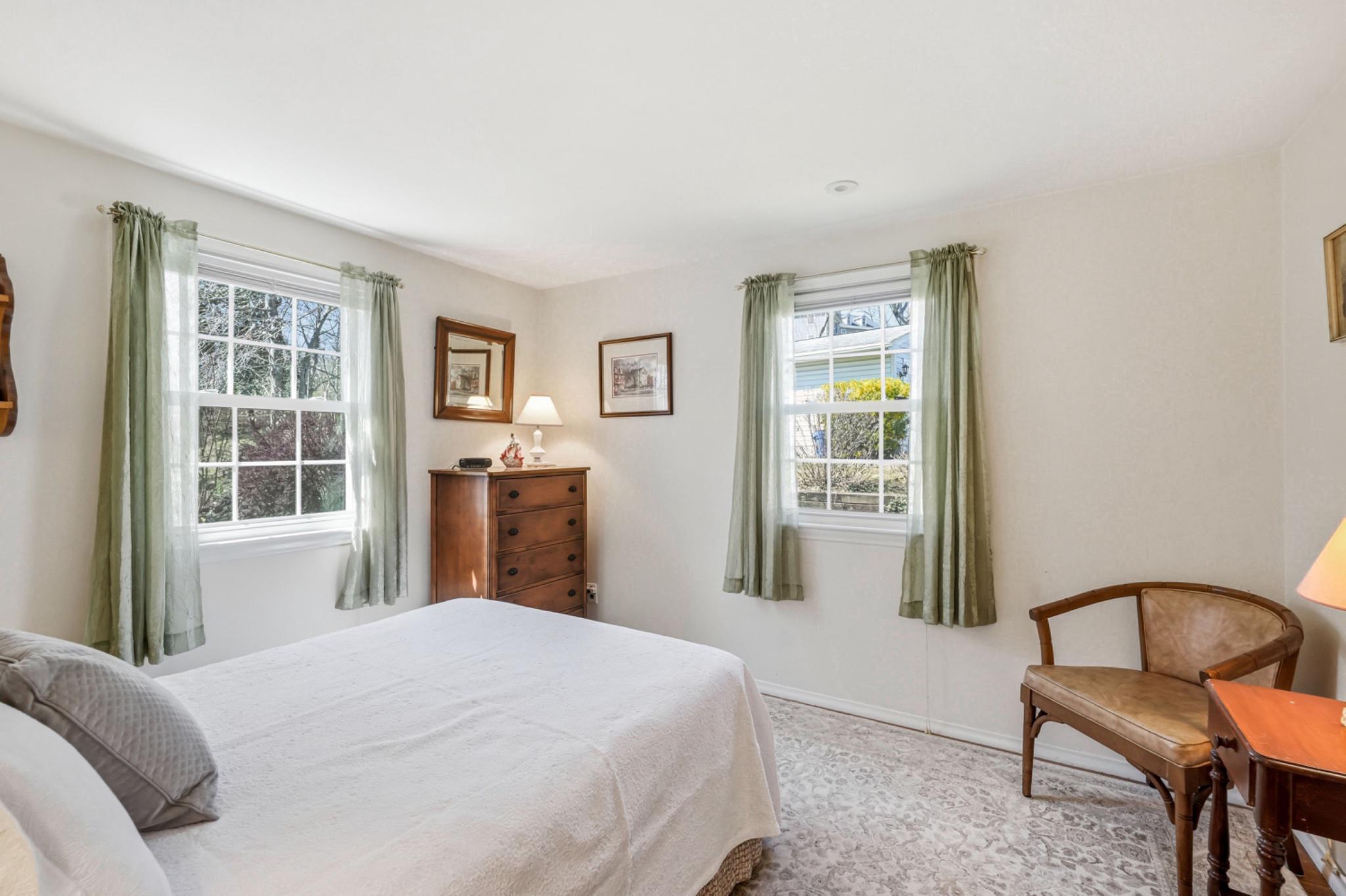 6 LAUREL