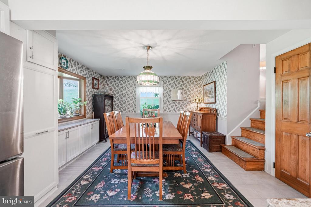 6 LAUREL