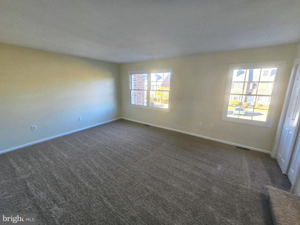 214 Militia Ct #31