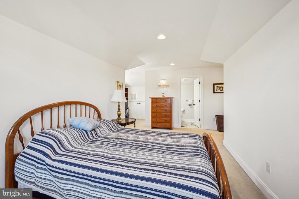 11 S Wyoming Ave #5
