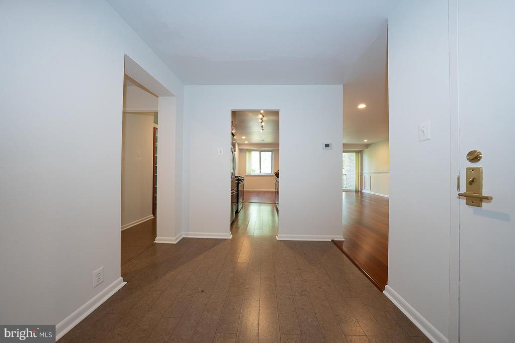 1640 OAKWOOD DRIVE Unit: W-216
