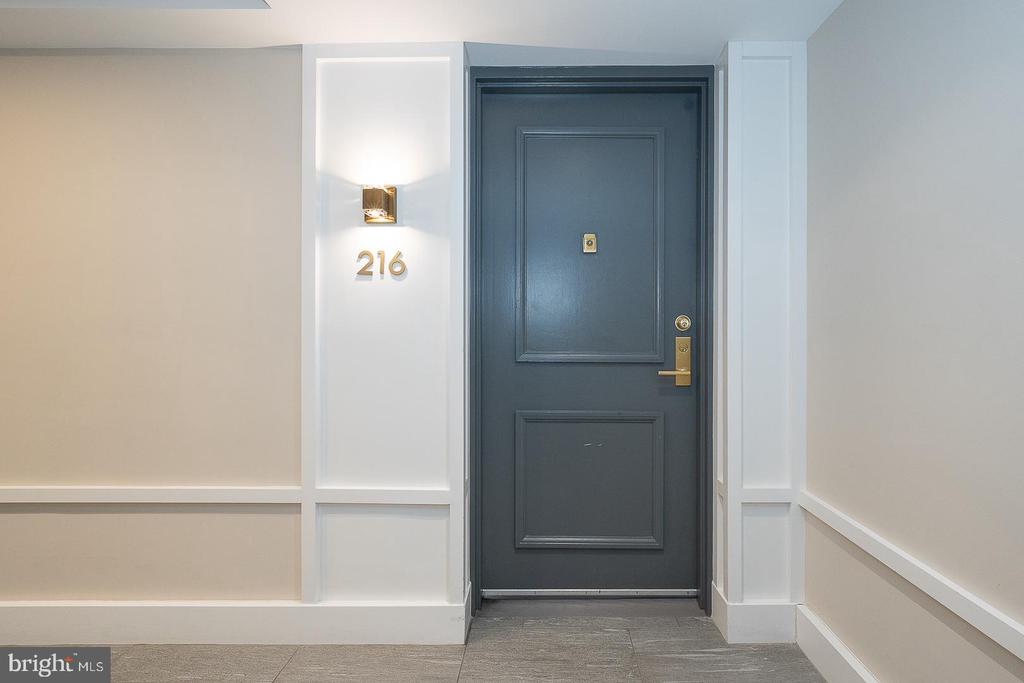 1640 OAKWOOD DRIVE Unit: W-216