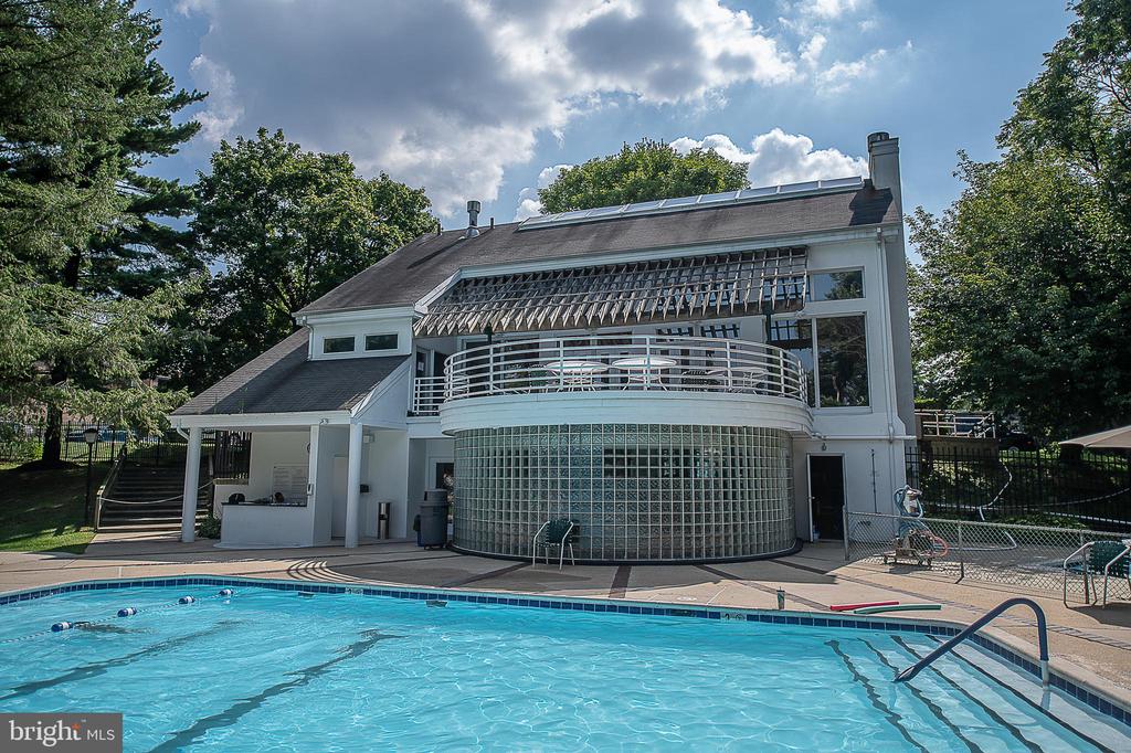 1640 OAKWOOD DRIVE Unit: W-216