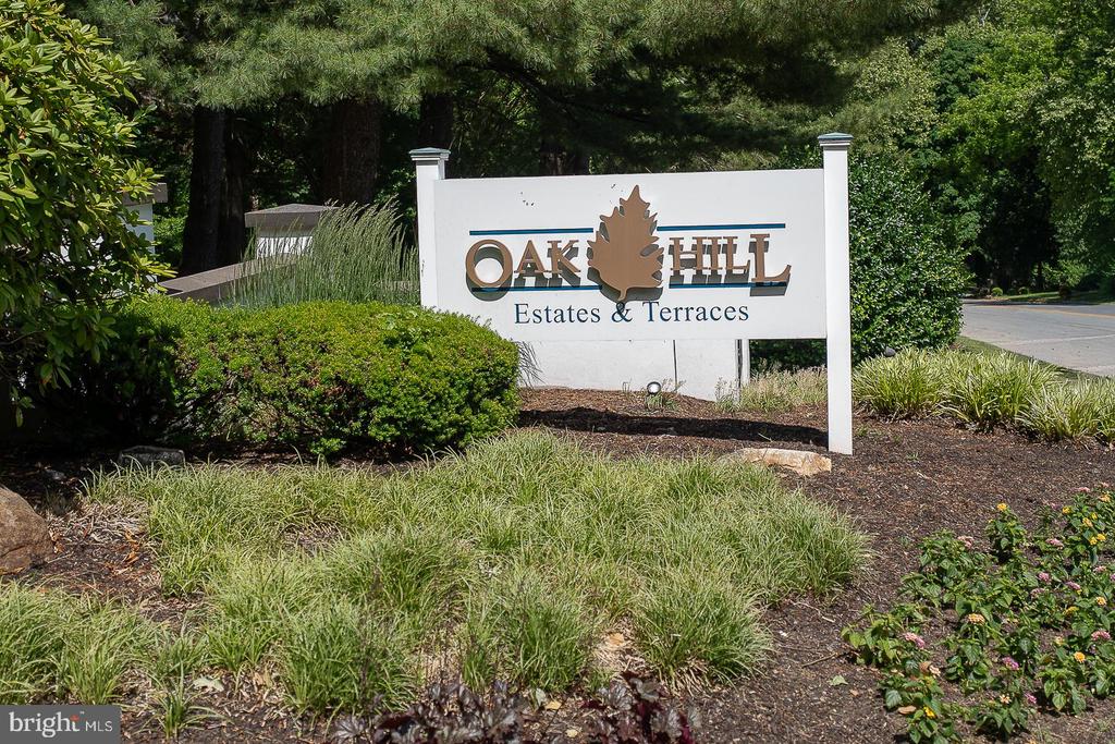 1640 OAKWOOD DRIVE Unit: W-216