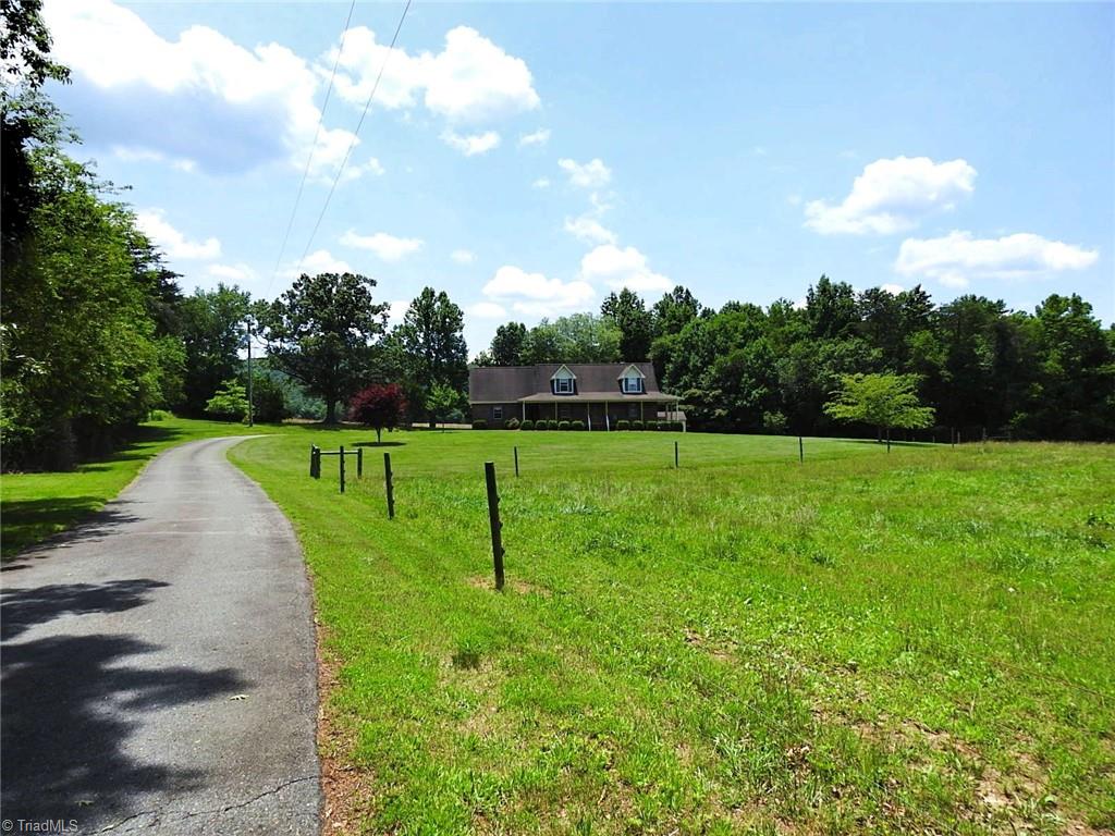 1732 Cedar Forest Road