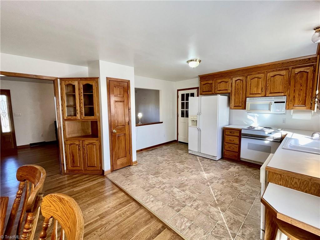 1732 Cedar Forest Road