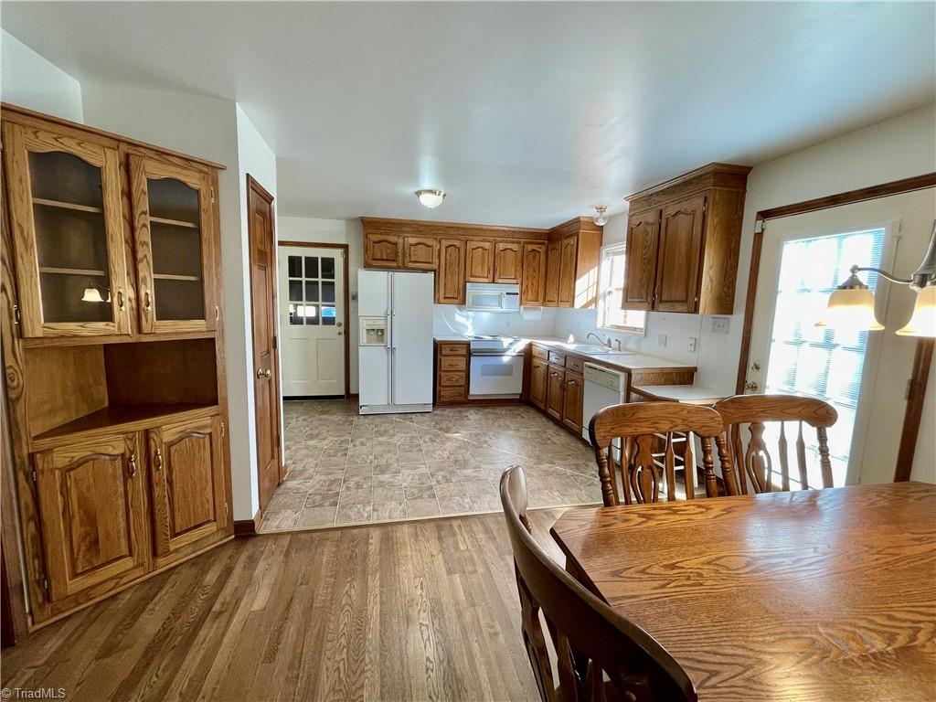 1732 Cedar Forest Road
