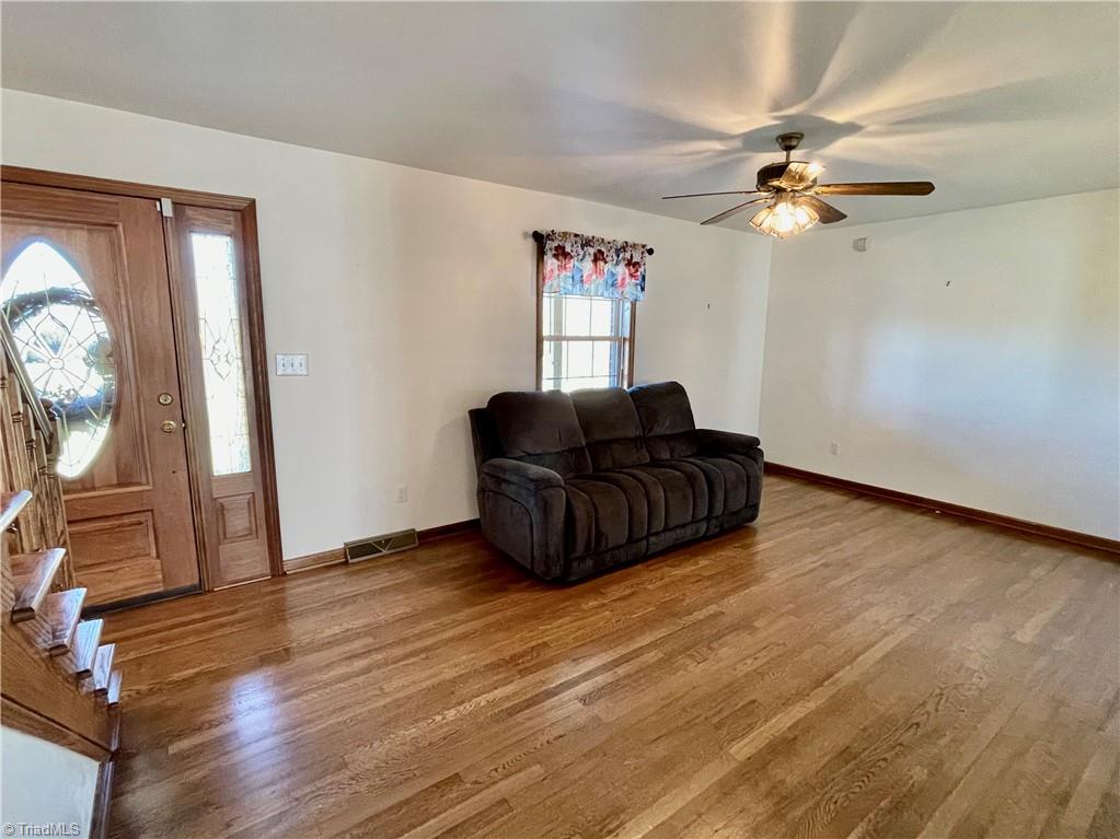 1732 Cedar Forest Road