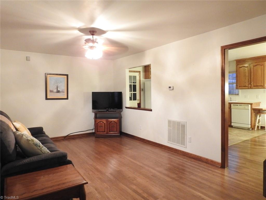 1732 Cedar Forest Road