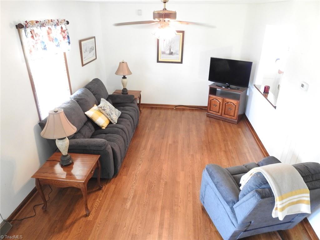 1732 Cedar Forest Road