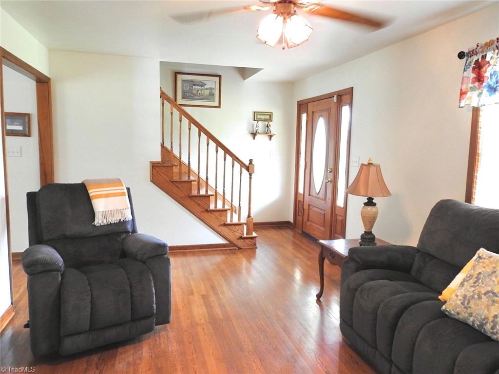 1732 Cedar Forest Road