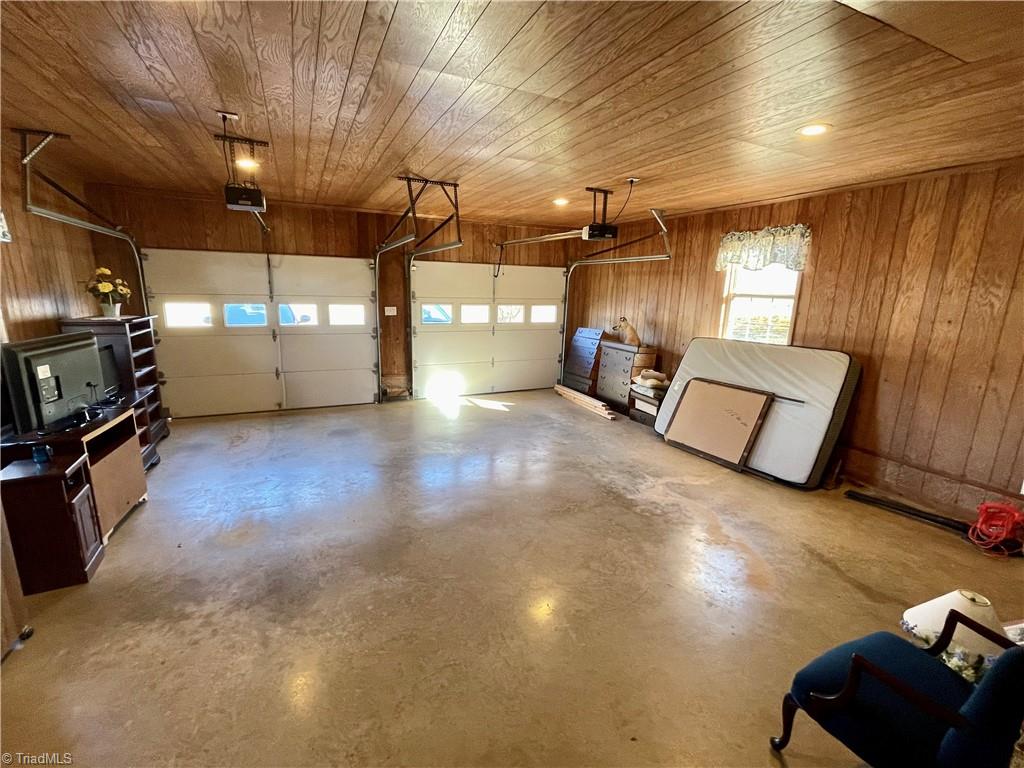 1732 Cedar Forest Road
