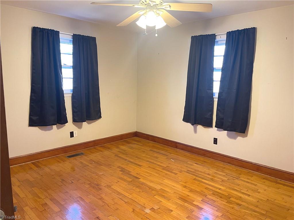 160 W Robin Road