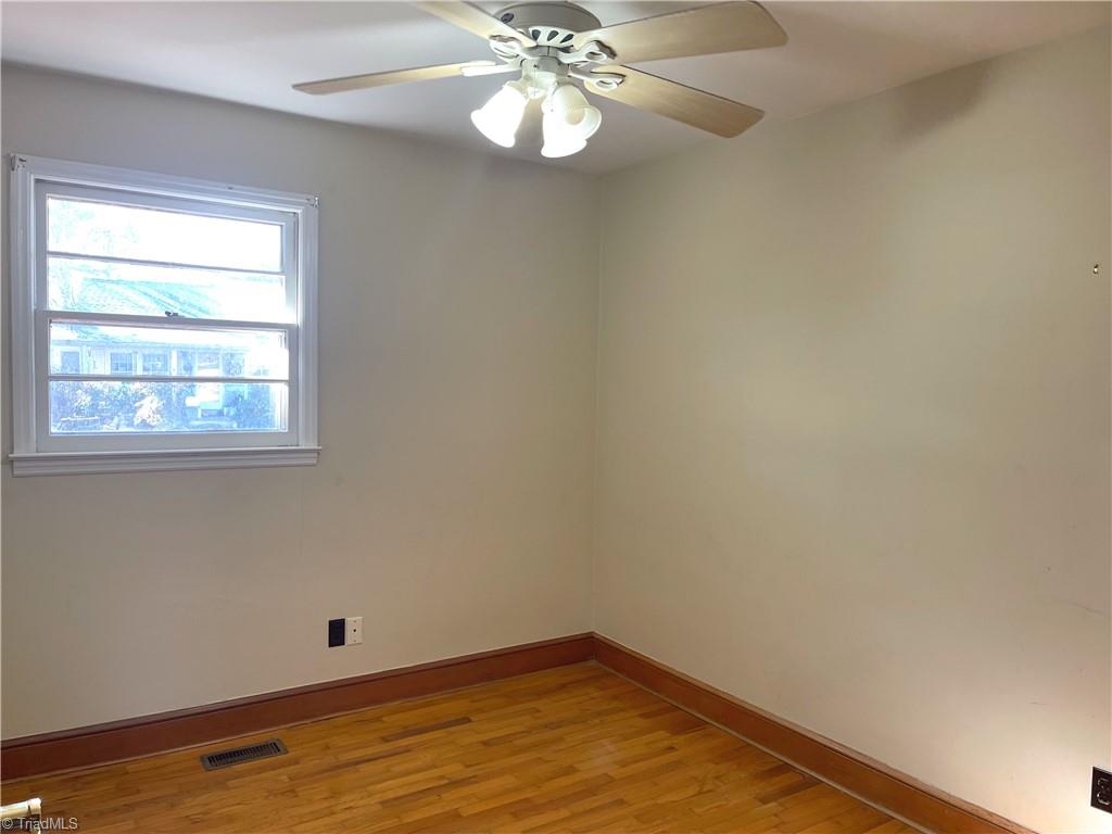 160 W Robin Road