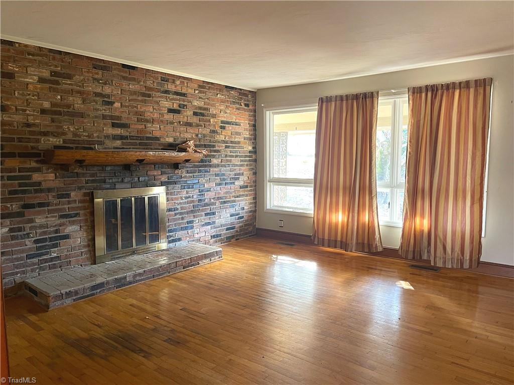 160 W Robin Road