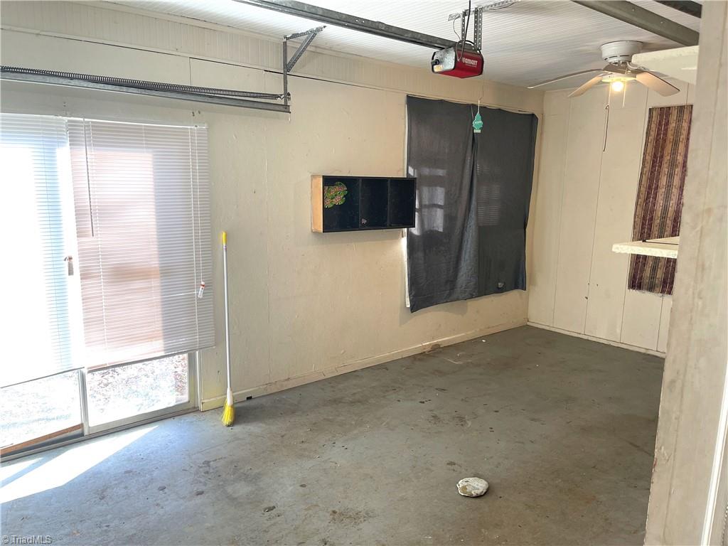 160 W Robin Road