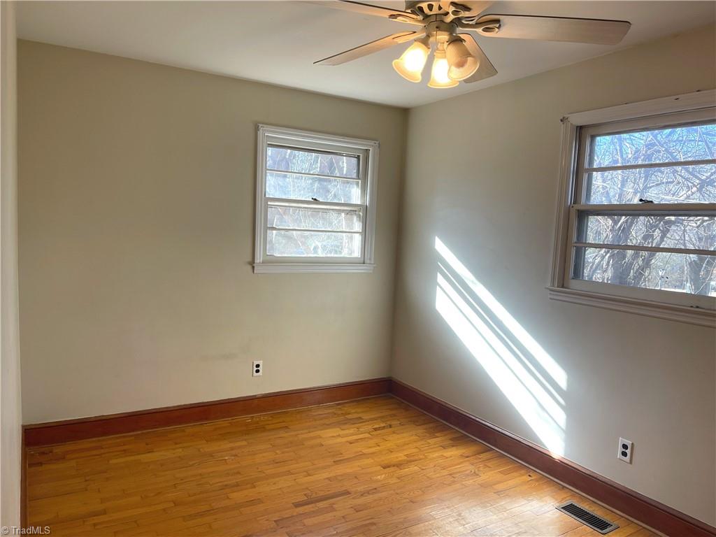 160 W Robin Road