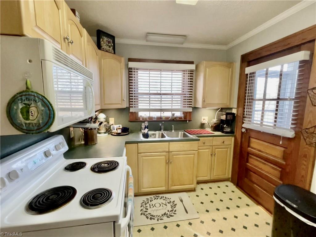 3030 Poplar Springs Road