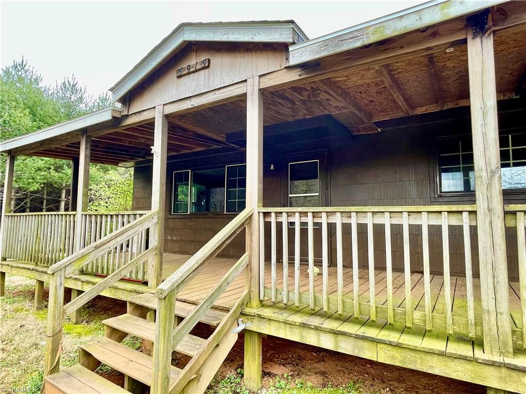 5915 Austin Traphill Road