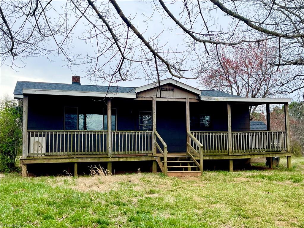 5915 Austin Traphill Road