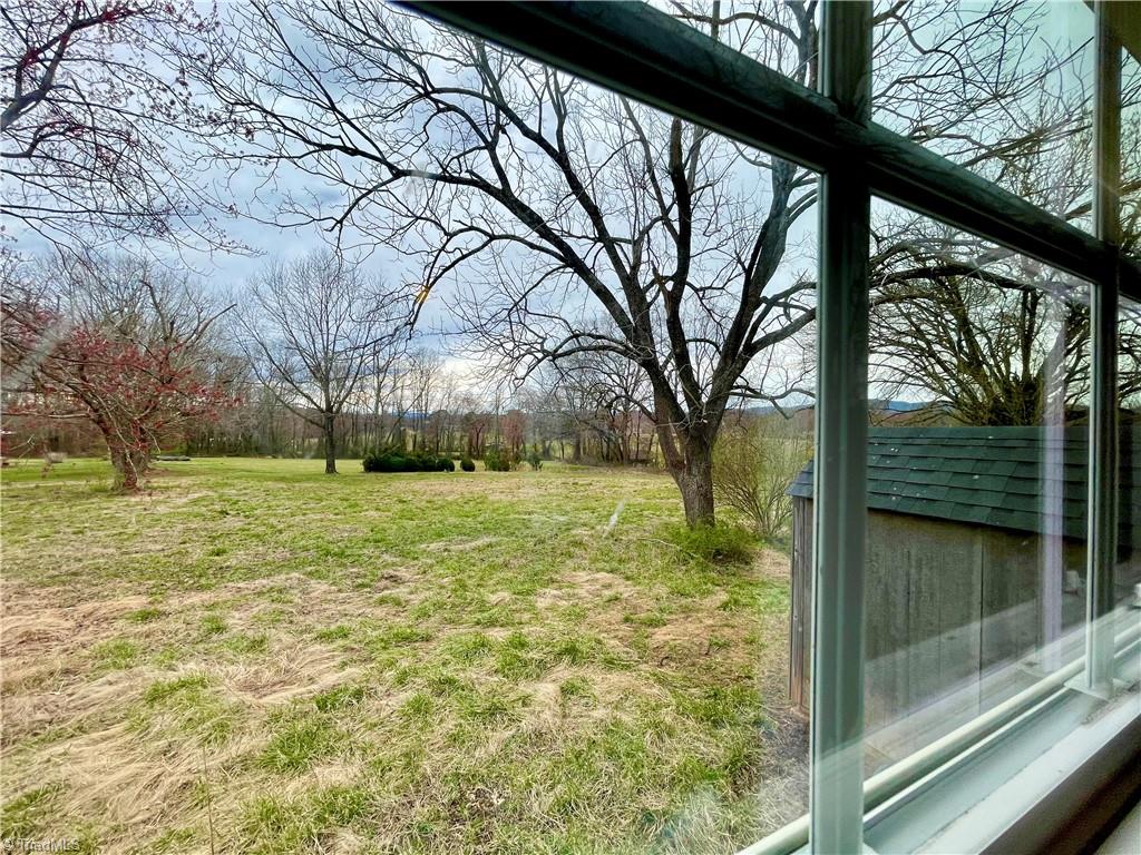 5915 Austin Traphill Road