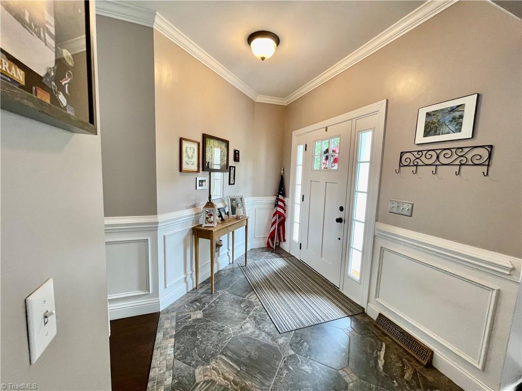 207 Goodwin Circle