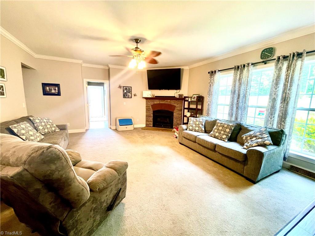 207 Goodwin Circle