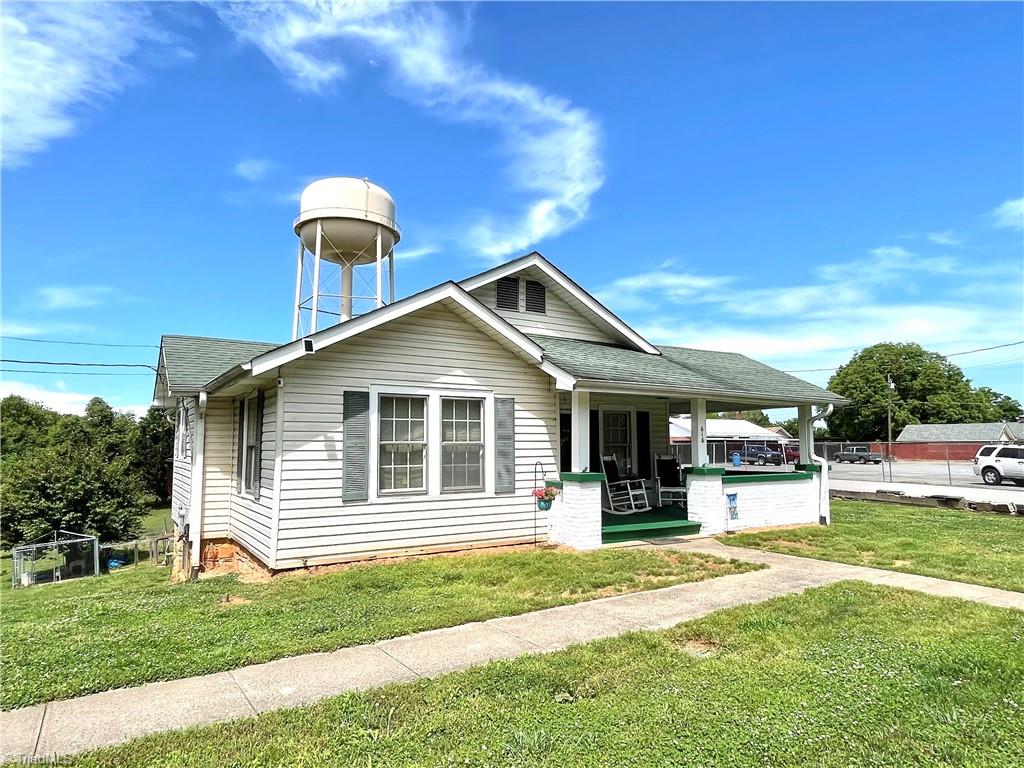 618 Main Street