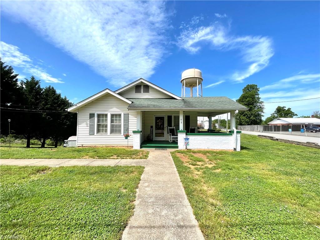 618 Main Street