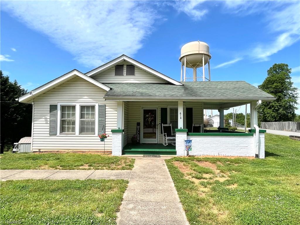 618 Main Street